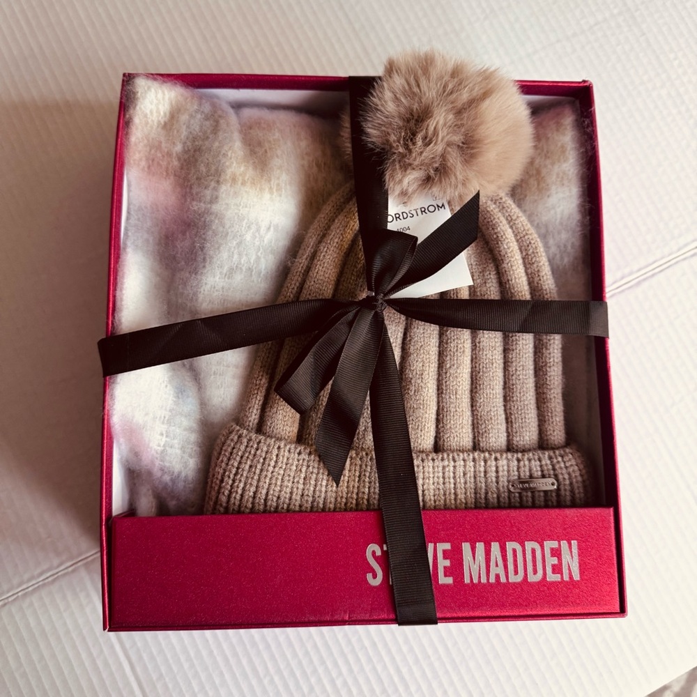 Steve Madden Cream and Tan Knit Beanie with Faux Fur Pom Pom